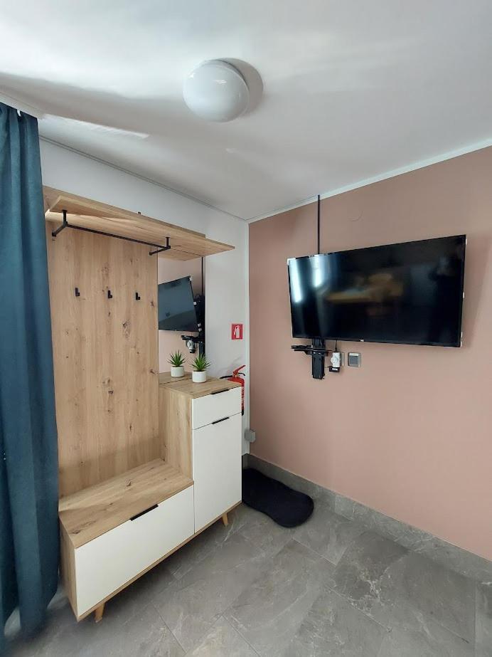 צרקליה נה גורניסקם Studio Apartma Zirovnik מראה חיצוני תמונה